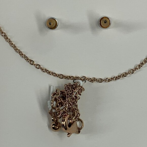 Merry & Bright Pink Heart Pendant & Gold Chainlink Necklace & Earring Set 18"L - Picture 4 of 5